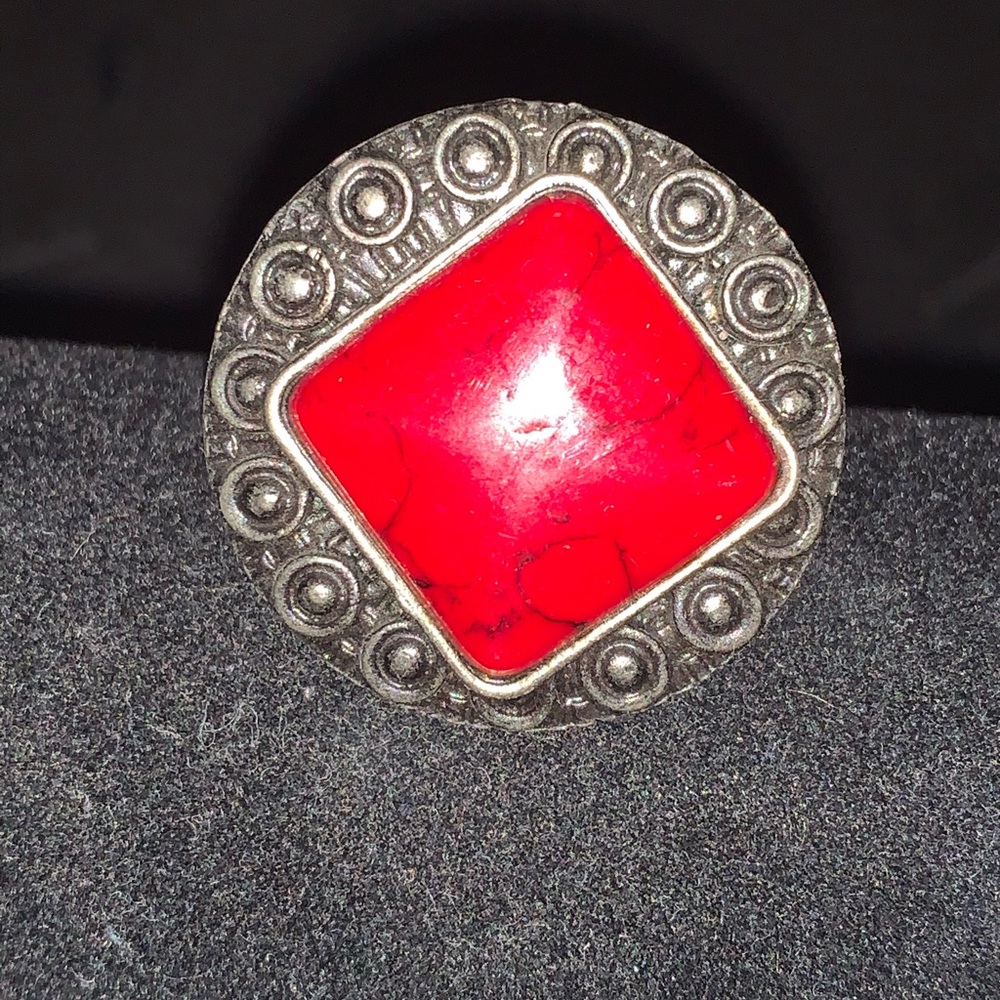 Ring - Picture 3 of 4